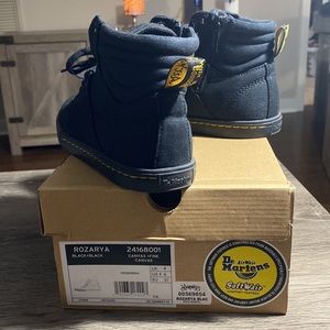 Like NEW! Rosary’s black dr martens “docs” SoftWair